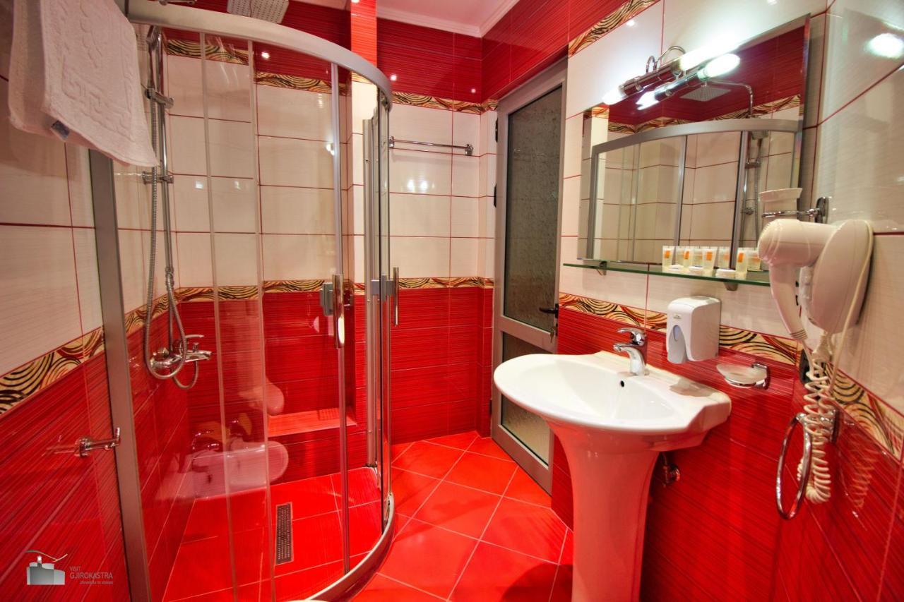 Alvero Hotel Përmet エクステリア 写真