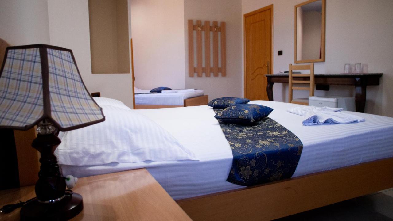 Alvero Hotel Përmet エクステリア 写真