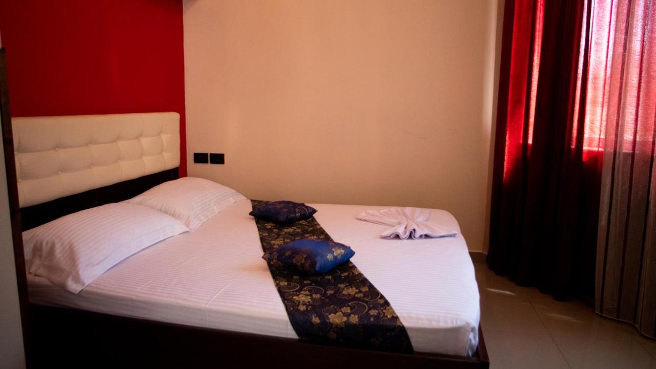 Alvero Hotel Përmet エクステリア 写真